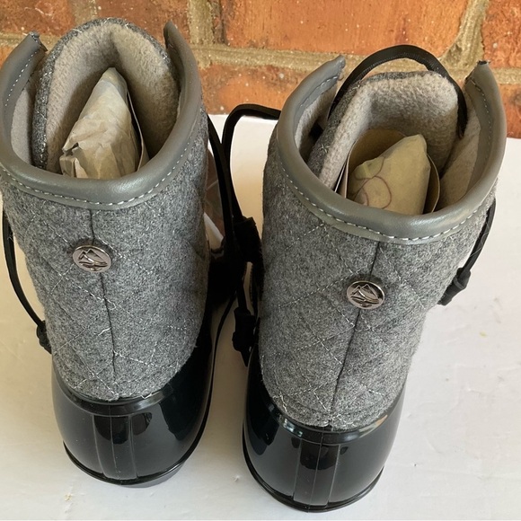 Ocean+Coast Waterproof Boots Quilted Gray Fabric Black Rubber Rain Snow 8 Medium - Picture 8 of 10